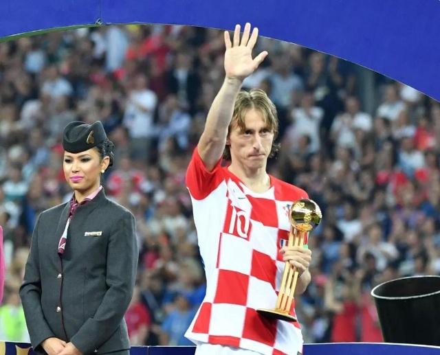 广东101-75江苏2喜1忧！萨姆纳王洪泽打成核心，2将纯废该弃用！（广东101-75轻取江苏，喜忧参半：萨姆纳与王洪泽坐稳核心位，两将表现低迷或应弃用）