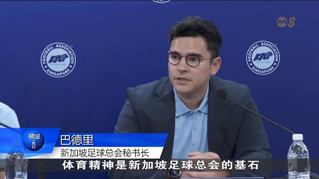 技惊四座，麦克托米奈开场3分钟为苏格兰打入一粒精彩的倒钩（开场仅3分钟，麦克托米奈倒钩破门惊艳全场）