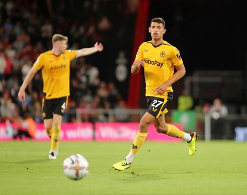 美因茨主帅：战胜拜仁并不是没可能，球队要保持积极心态面对（美因茨主帅：击败拜仁并非不可能，全队需以积极心态迎战）