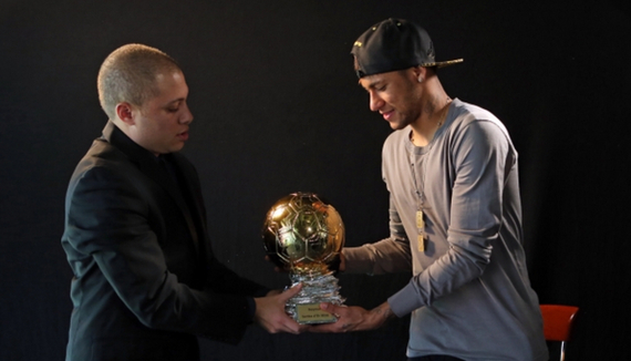 央视：世界杯门票“动态定价”惹不满，球迷直呼“贵得离谱”（央视曝世界杯门票动态定价引争议，球迷吐槽价格离谱）