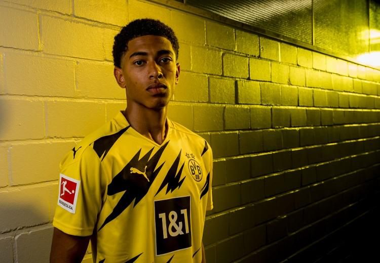 16岁的天空：多特蒙德超新星阿尔伯特本轮青年欧冠集锦（16岁锋芒毕露：多特超新星阿尔伯特青年欧冠本轮高光集锦）