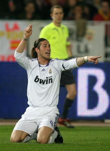 达维多维奇：离开沙特是因为老婆适应不了，家人比金钱更重要（达维多维奇：因妻子难适应沙特而离开，家庭重于金钱）