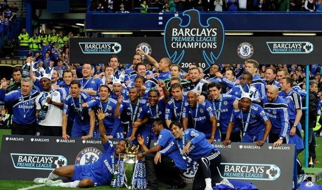 拜仁跟队：凯恩正在全力劝说格伊，希望他能选择加盟拜仁（拜仁随队记者：凯恩正全力游说格伊，盼其选择加盟拜仁）