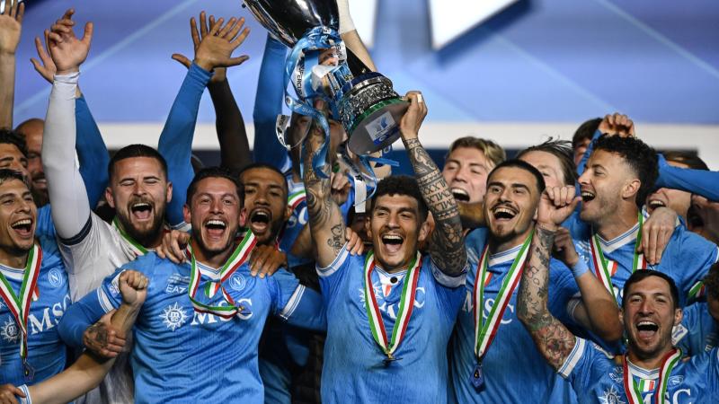 两人传接球，第三人要动 国际米兰这场比赛中有大量的“第三人动” 战术视角（战术视角：国际米兰此役大量运用两人传递引出的第三人跑动）